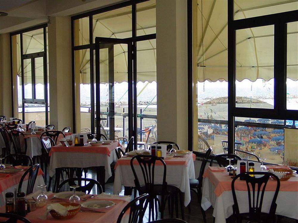 רימיני Hotel Baia מראה חיצוני תמונה
