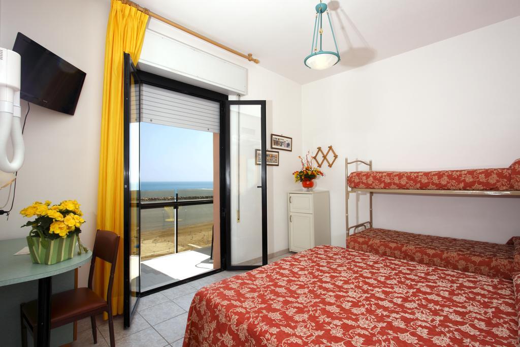 רימיני Hotel Baia מראה חיצוני תמונה