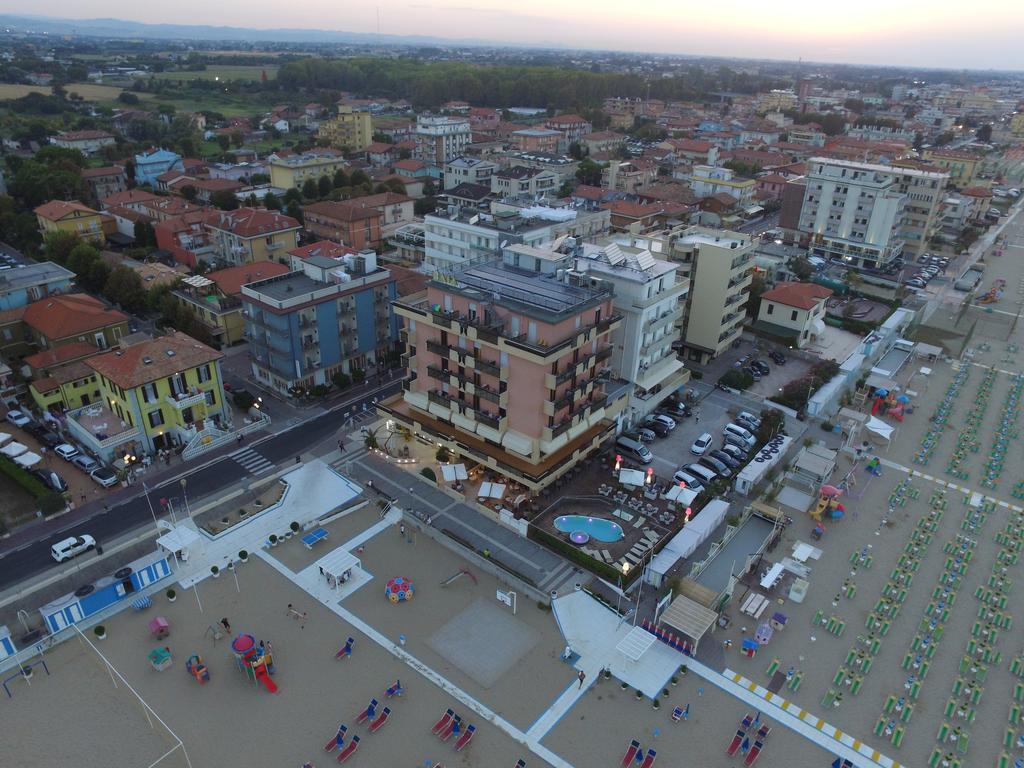 רימיני Hotel Baia מראה חיצוני תמונה