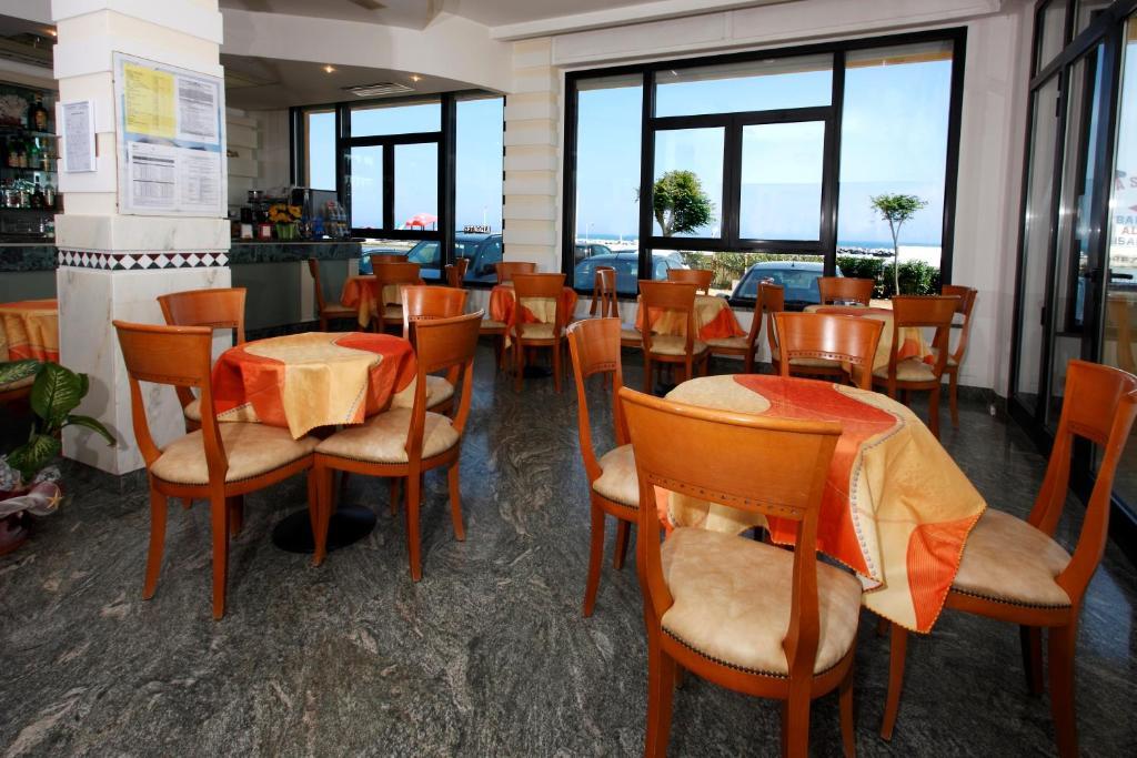 רימיני Hotel Baia מראה חיצוני תמונה