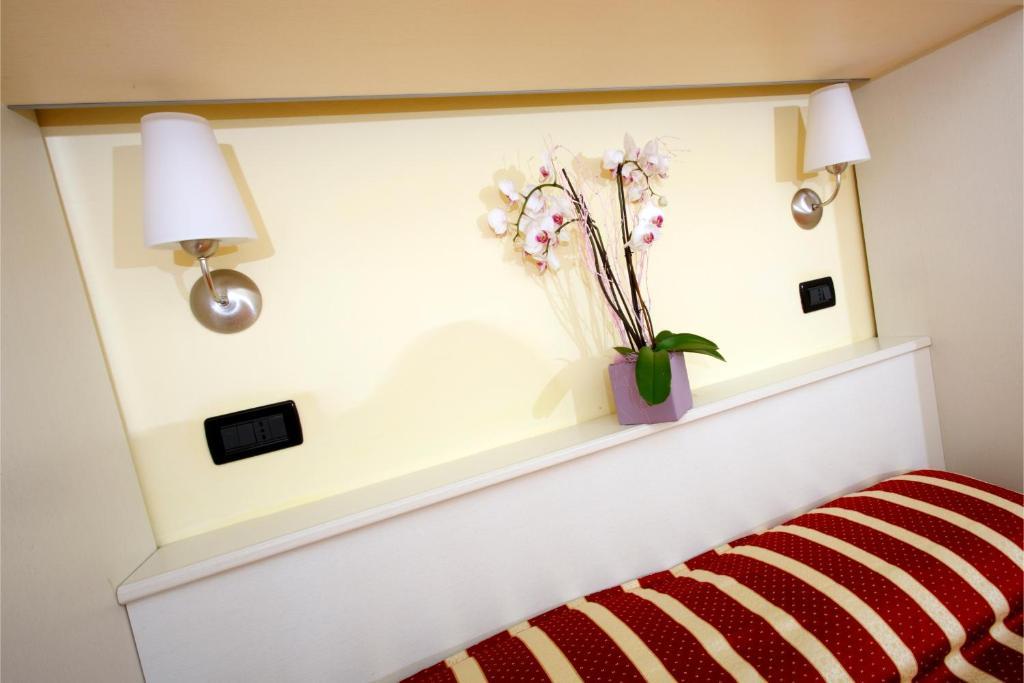 רימיני Hotel Baia מראה חיצוני תמונה